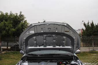 2014款YARiS L 致炫1.3L手动魅动版