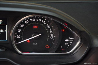 2015款标致2008  1.6THP自动领航版