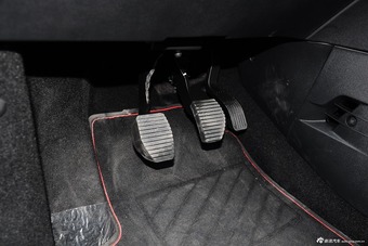 2015款爱丽舍质尚版1.6L手动时尚型