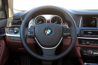 2015款宝马5系525LI领先型