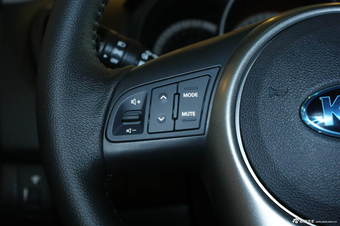 2012款东风悦达起亚福瑞迪纪念版