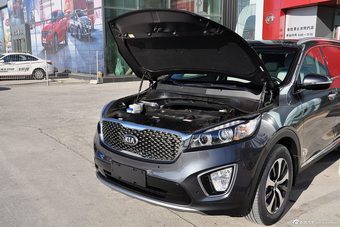 2015款索兰托L 2.4L GDI汽油四驱精英版