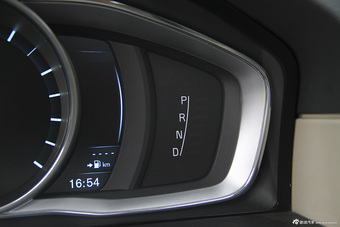 2015款沃尔沃S80L 2.0T自动 T5智雅版