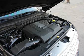 2015款揽胜5.0 V8 SC AB 巅峰创世加长版到店实拍