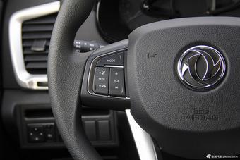 2015款东风风神AX7 2.0L手动智悦型