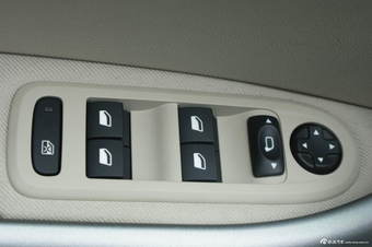 2013款东风标致408