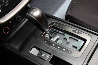 2015款奔腾X80 2.0L自动豪华型到店实拍