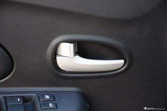 2015款启辰R50 1.6L自动豪华版