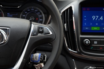 2016款宝骏560 1.8L手动精英型