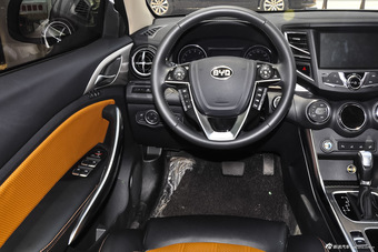 2016款比亚迪宋2.0TID自动旗舰型