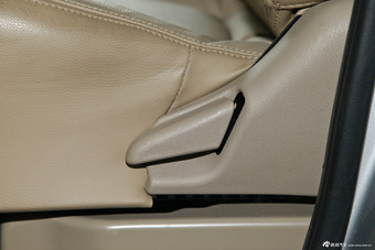 2011款阁瑞斯尊领2.4L旗舰版