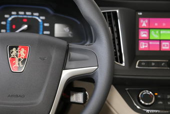 2016款荣威360 1.5L手动智屏版