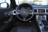 2015款捷豹XF3.0自动SC R-Sport豪华版