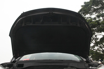 2013款改款全新胜达 2.0T 自动四驱顶级型