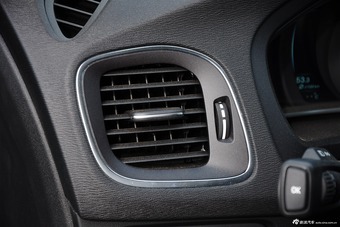 2015款沃尔沃V40 Cross Country 2.0T T5智雅版