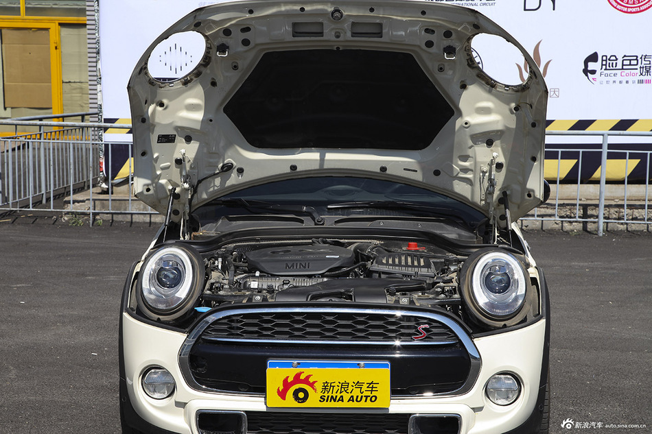 2015款MINI COOPER S 2.0T手动