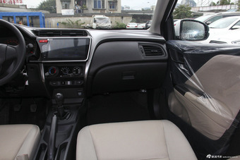 2015款锋范 1.5L手动进取版