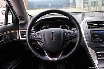 2016款林肯MKZ 2.0T自动尊雅版