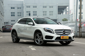 2015款奔驰GLA260 2.0T自动4MATIC 运动型