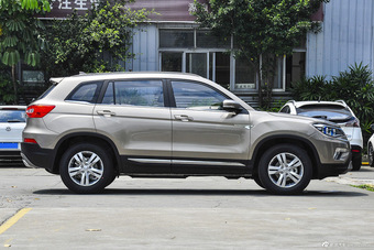 2016款长安CS75 1.8T自动精英型国5