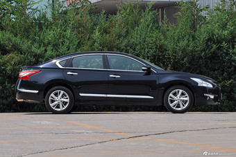 2015款天籁2.5L XL-NAVI Tech欧冠智享版