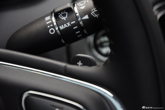 2015款捷豹XJL80周年版