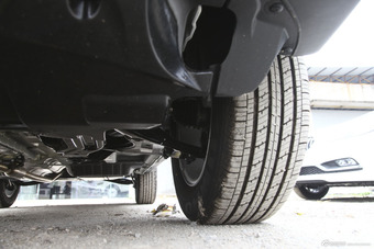 2013款狮跑 2.0L手动两驱GL