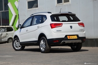 2016款宝骏560 1.8L手动舒适型