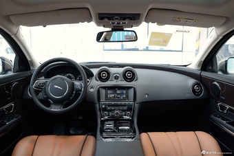 2016款捷豹XJL 3.0L自动SC四驱全景商务版