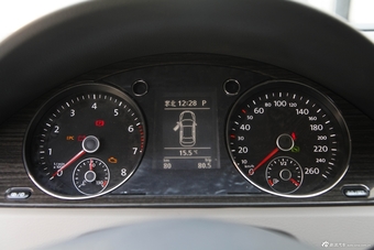 2013款迈腾2.0TSI尊贵型