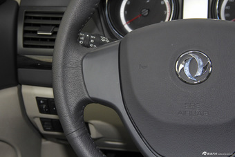 2016款东风风神A60 1.6L自动豪华型