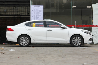 2014款起亚K4 1.8L自动DLX