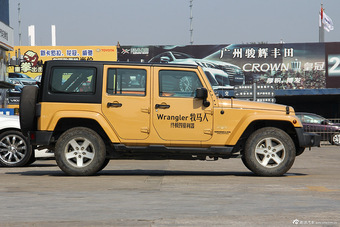 2014款牧马人3.0L撒哈拉四门版