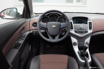 2015款科鲁兹掀背1.6L手动舒适型