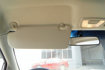 2010款新赛欧三厢1.4L手动优逸版