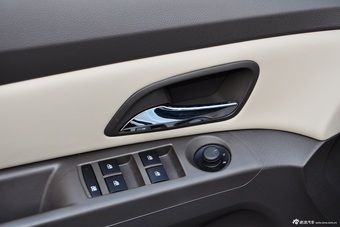 2015款科鲁兹1.5L经典 SE MT