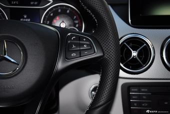 2015款奔驰B级B200动感型