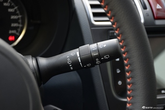 2016款斯巴鲁XV 2.0L自动舒适导航版