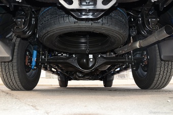 2016款丰田塔库玛3.5L手动标准版