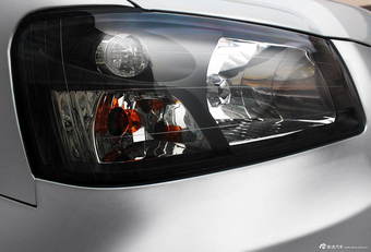 2011款野马F10官方图