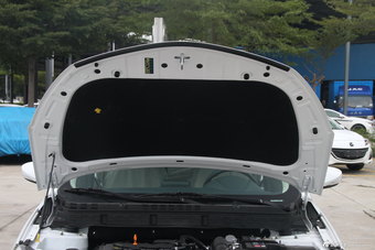 2015款悦翔V7 1.6L 手动乐尚型