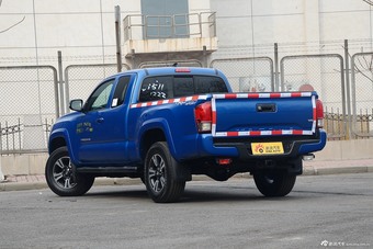 2016款丰田塔库玛3.5L手动标准版