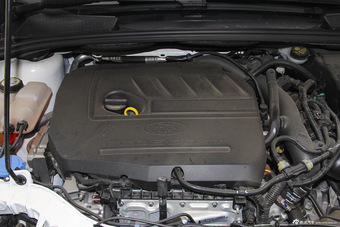 2015款福克斯两厢1.5T自动精英型