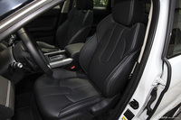 2015款揽胜极光2.0T 5门耀动版