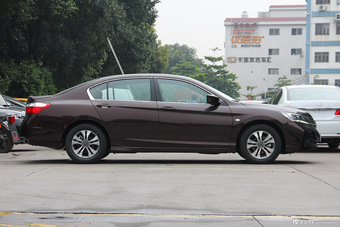 2015款雅阁2.4L自动LX舒适型