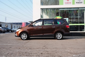 2015款宝骏730 1.8L手动舒适型