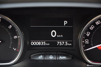 2015款标致2008  1.6THP自动领航版