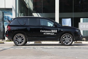 2014款指南者改款2.4L自动四驱豪华导航版