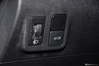 2015款爱丽舍质尚版1.6L手动时尚型