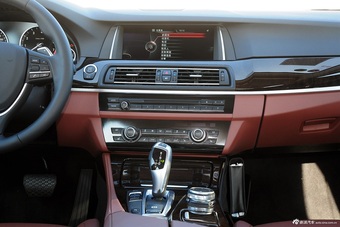 2015款宝马5系525LI领先型